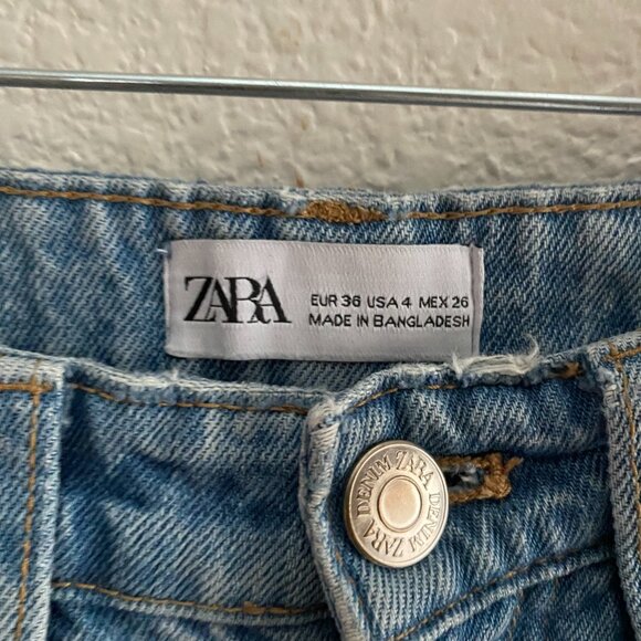 Zara High Rise Tapered Jeans Distressed Medium Wash 4 / 26 Inch Inseam - Picture 2 of 5